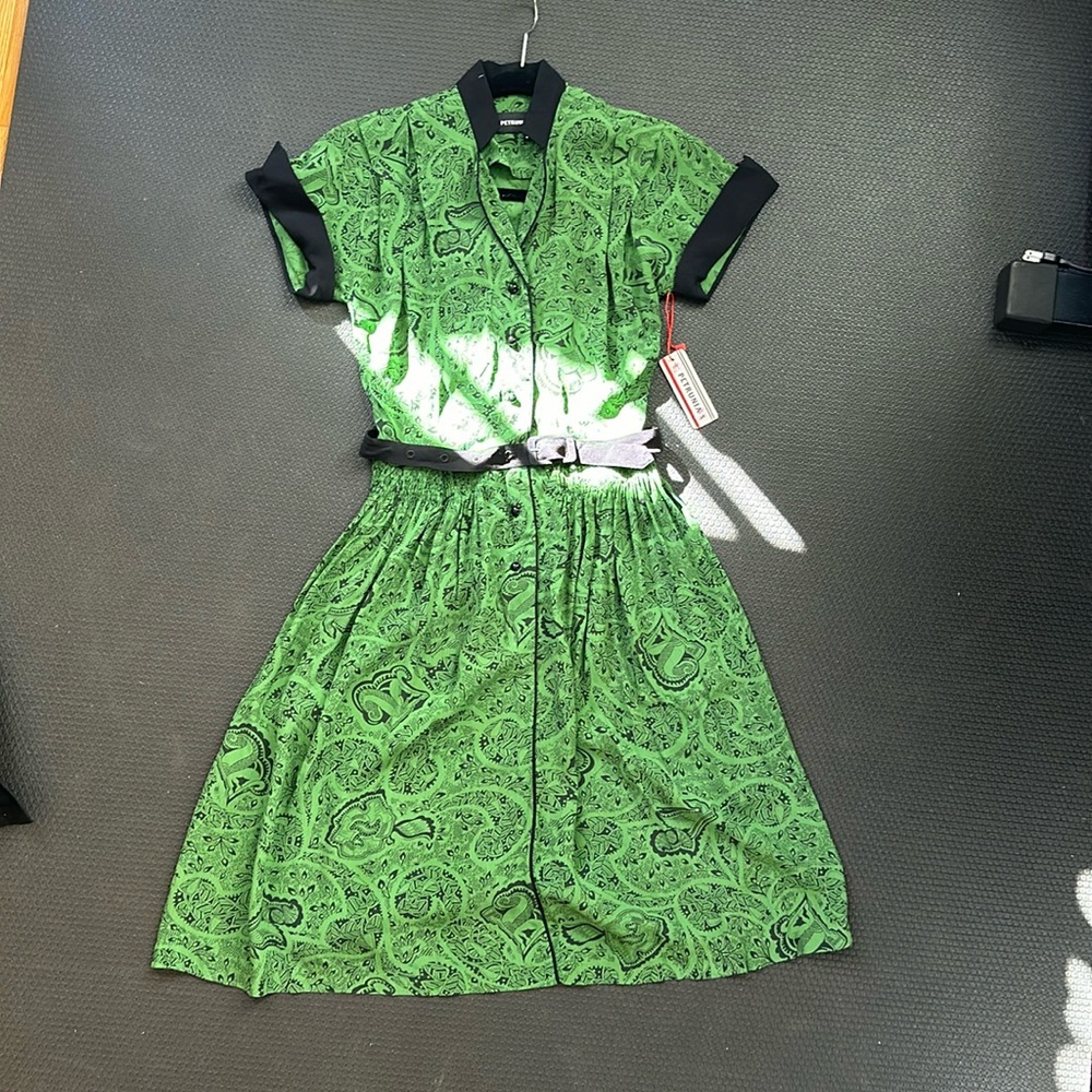 Petrunia 50’s Style Green Dress